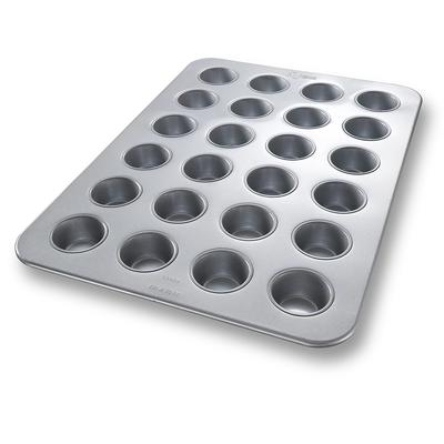 Chicago Metallic 45605 17-7/8" X 25-7/8" Overall Cupcake Pan