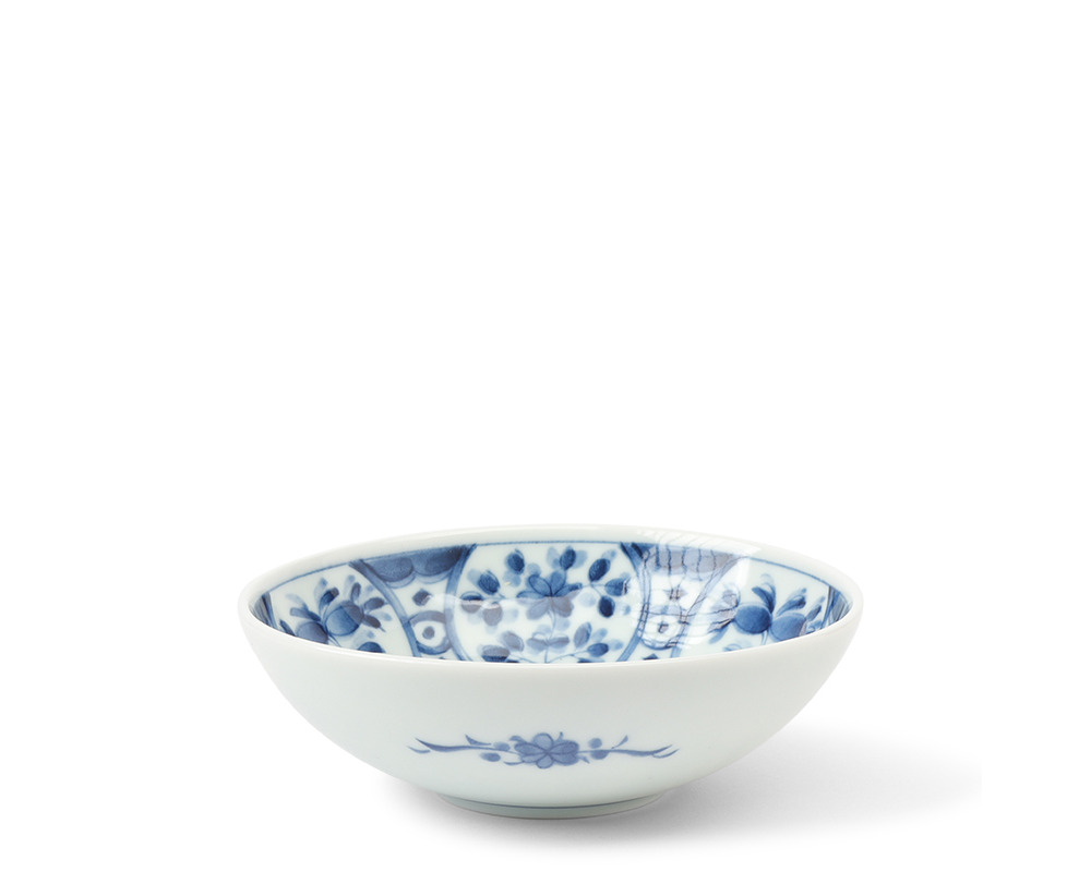 Blue Bowl Kiku Matoriaika 5.25"