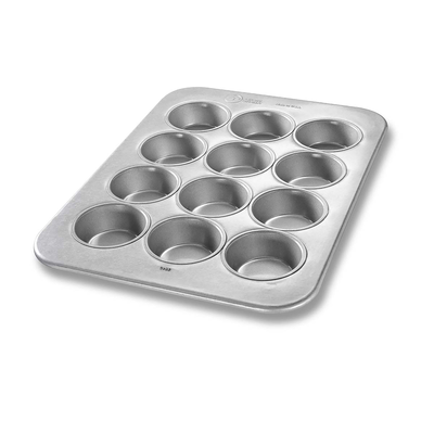 Chicago Metallic 43645 12-7/8" X 17-7/8" Overall Large Muffin Pan
