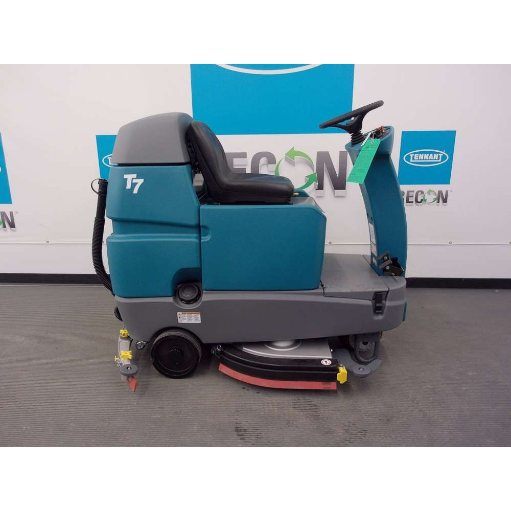 Reconditioned Tennant T7 Micro-Rider Scrubber, 32" Disk, SN 100000014784