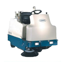 Reconditioned Tennant 6200E Rider Sweeper