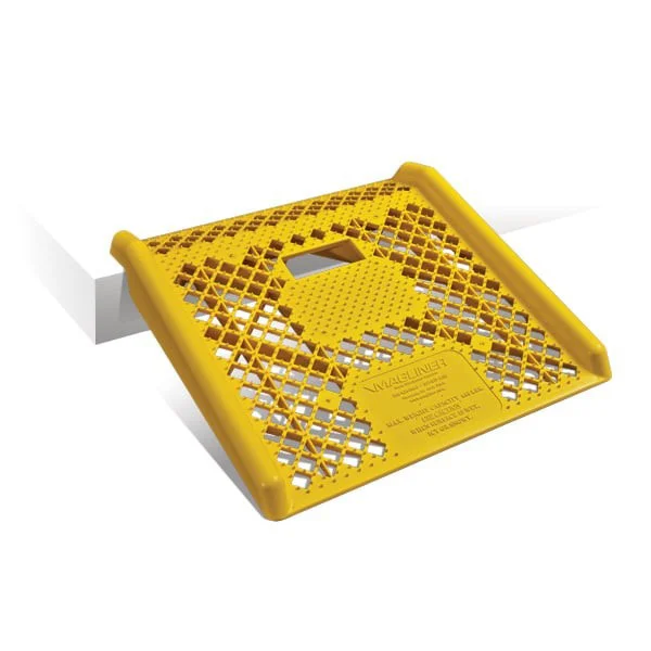 Curb Ramp - Plastic - 27" x 27" - 600 lb Capacity