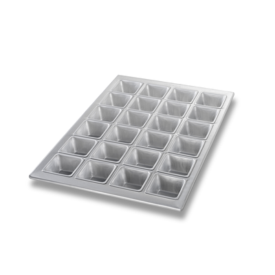 Chicago Metallic 46605 14-1/8" X 20-3/4" Overall Muffin Pan