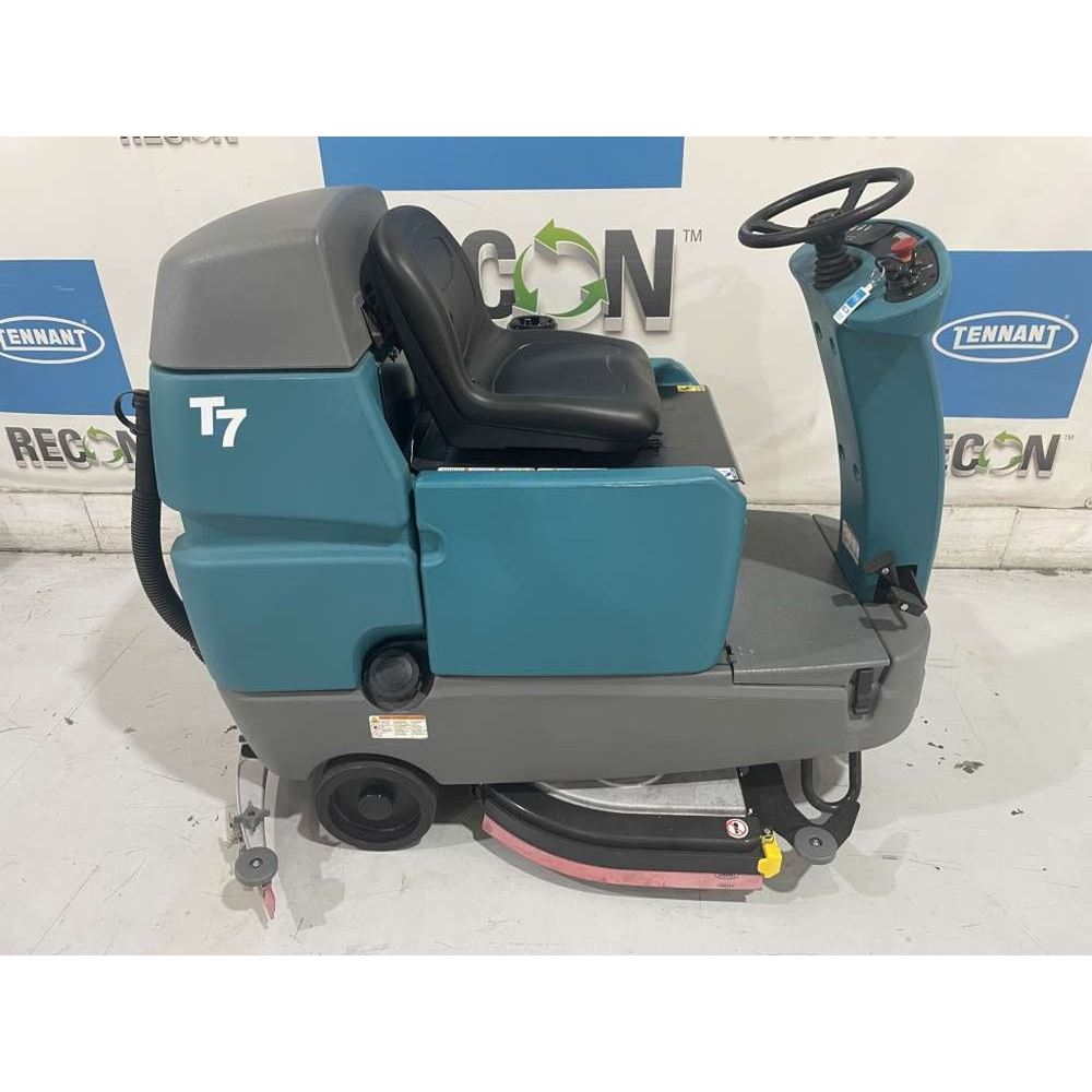 Tennant Factory Recon CPO/Used T7-10441896 Scrubber
