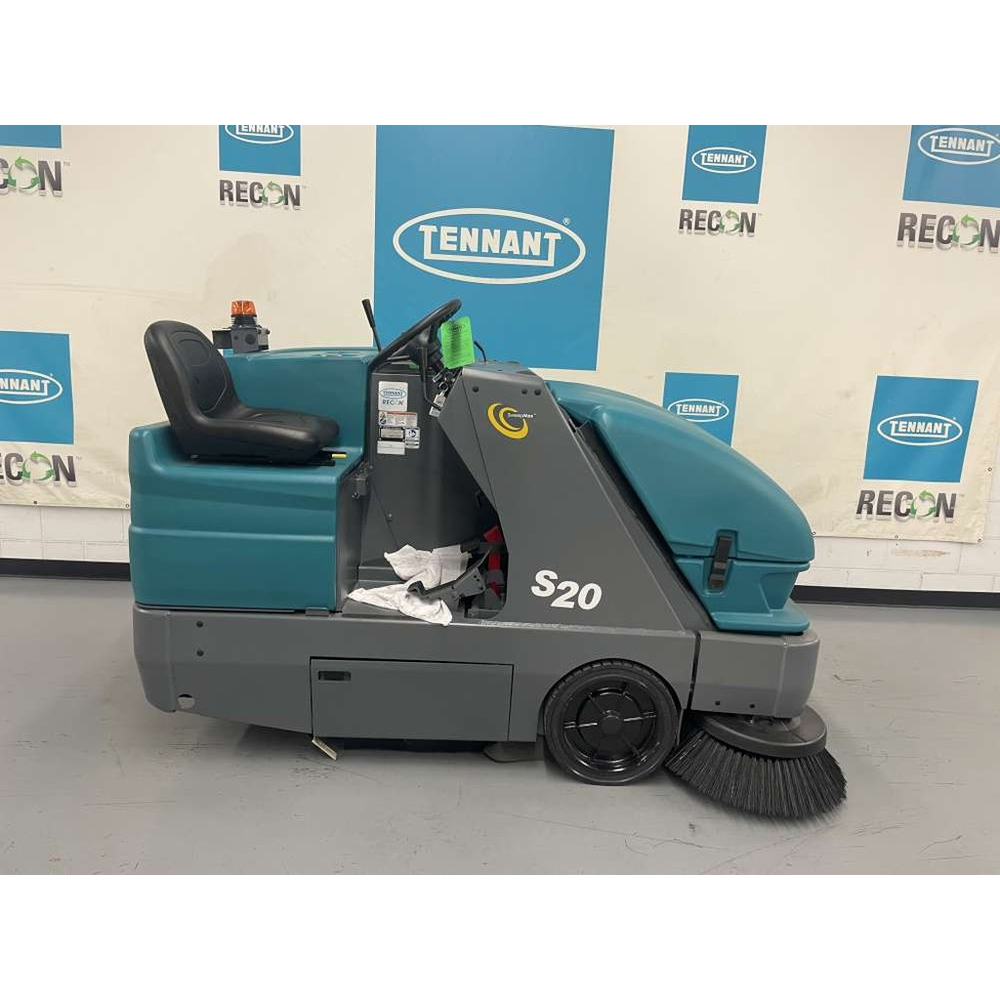 Reconditioned Tennant S20 Compact Rider Sweeper, 50", 2015, 1,011 Hrs, SN 5804