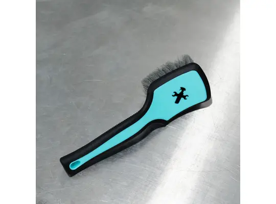 Tire Scrubbing Brush