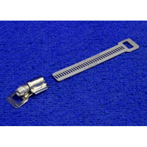 Screw, Clamp [F/ Skirt Banding