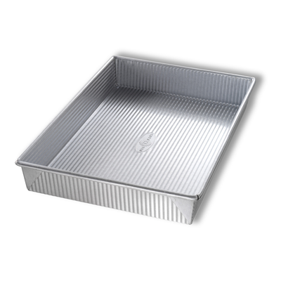 Chicago Metallic 21100 126-3/5 Oz. USA PAN Cake Pan