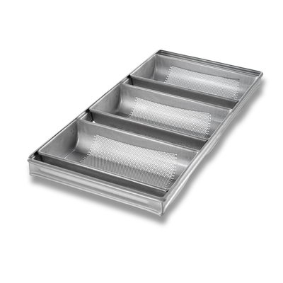 Chicago Metallic 44405 3-Pan Hearth Bread Pan Set