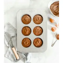 1251MF Brownie Bowl Pan - USA Pan Lifestyle 