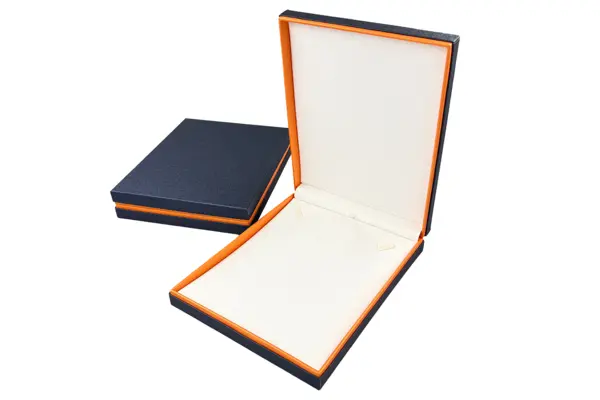NECKLACE BOX