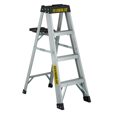 Step Ladder - Aluminum - 4' - 300 lb Capacity