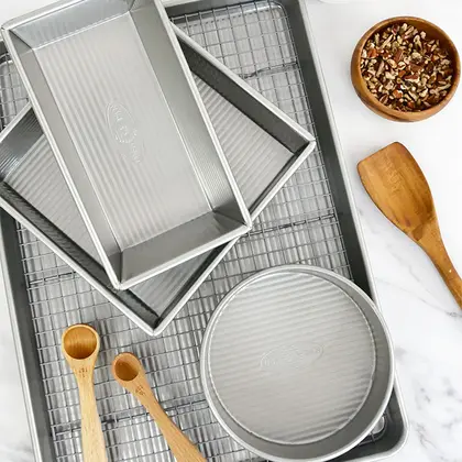 Bakeware Guides & Comparisons 