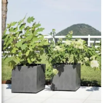 Cubo Gravity Square Planter
