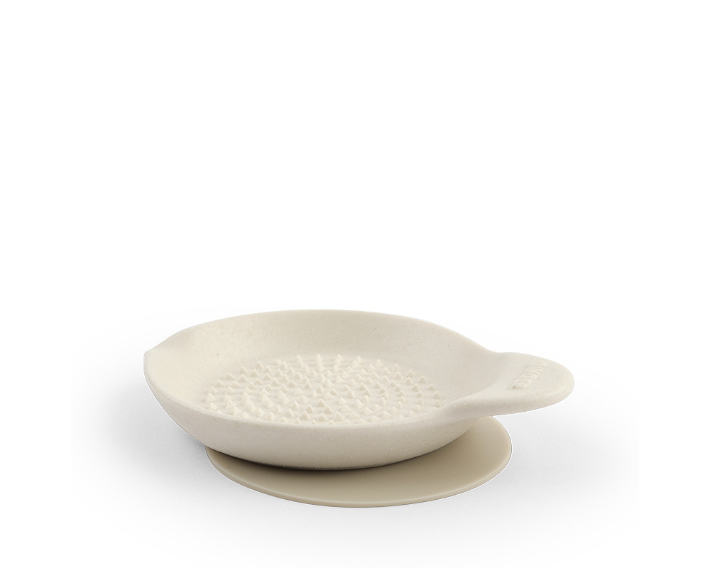 Ginger Grater w/ Non-Slip Sheet