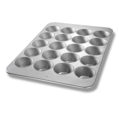 Chicago Metallic 44705 17-7/8" X 25-7/8" Overall Pecan Roll/Large Muffin Pan