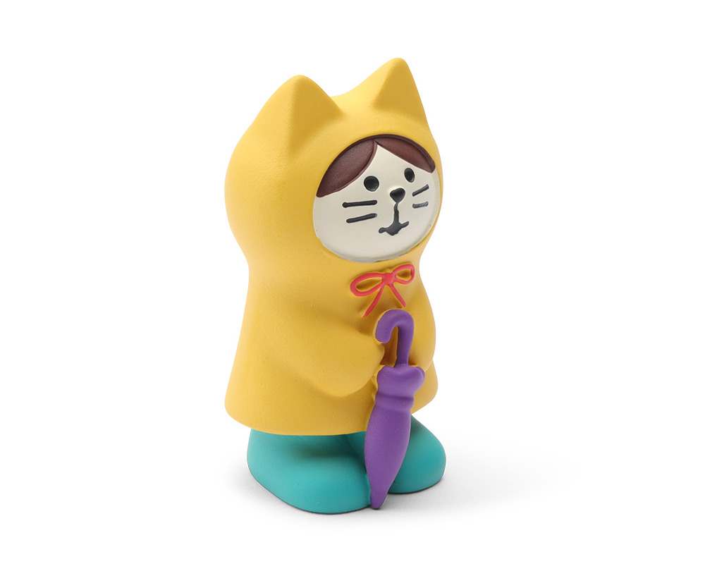 Figurine Cat with Raincoat