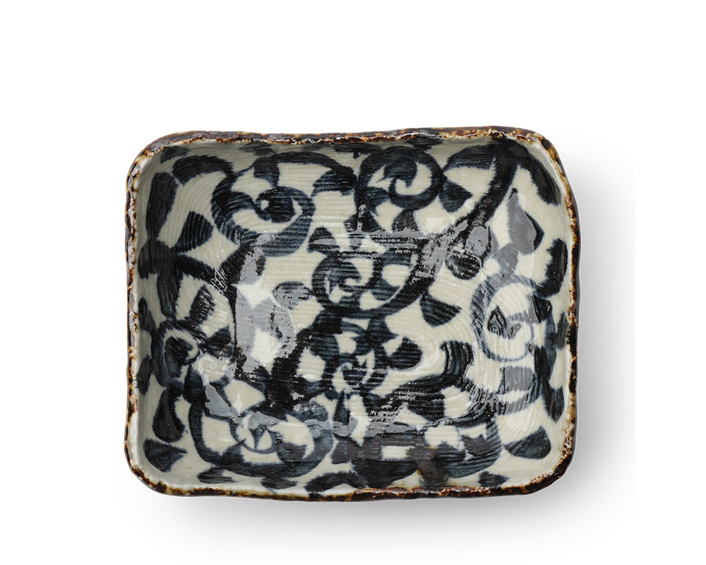 Takokarakusa Square Plate 7.75"