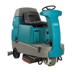 Tennant T7 rider scrubber