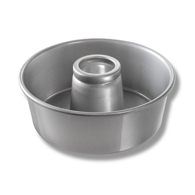 Chicago Metallic 46565 144 Oz. Angel Food/Tube Cake Pan