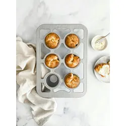 1290PO Popover Pan - USA Pan Lifestyle
