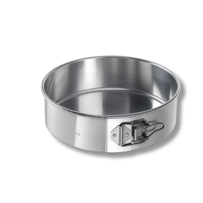 Chicago Metallic 40409 105.7 Oz. Spring Form Cake Pan