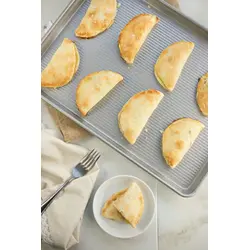 1055HS Extra Large Sheet Pan - USA Pan Lifestyle