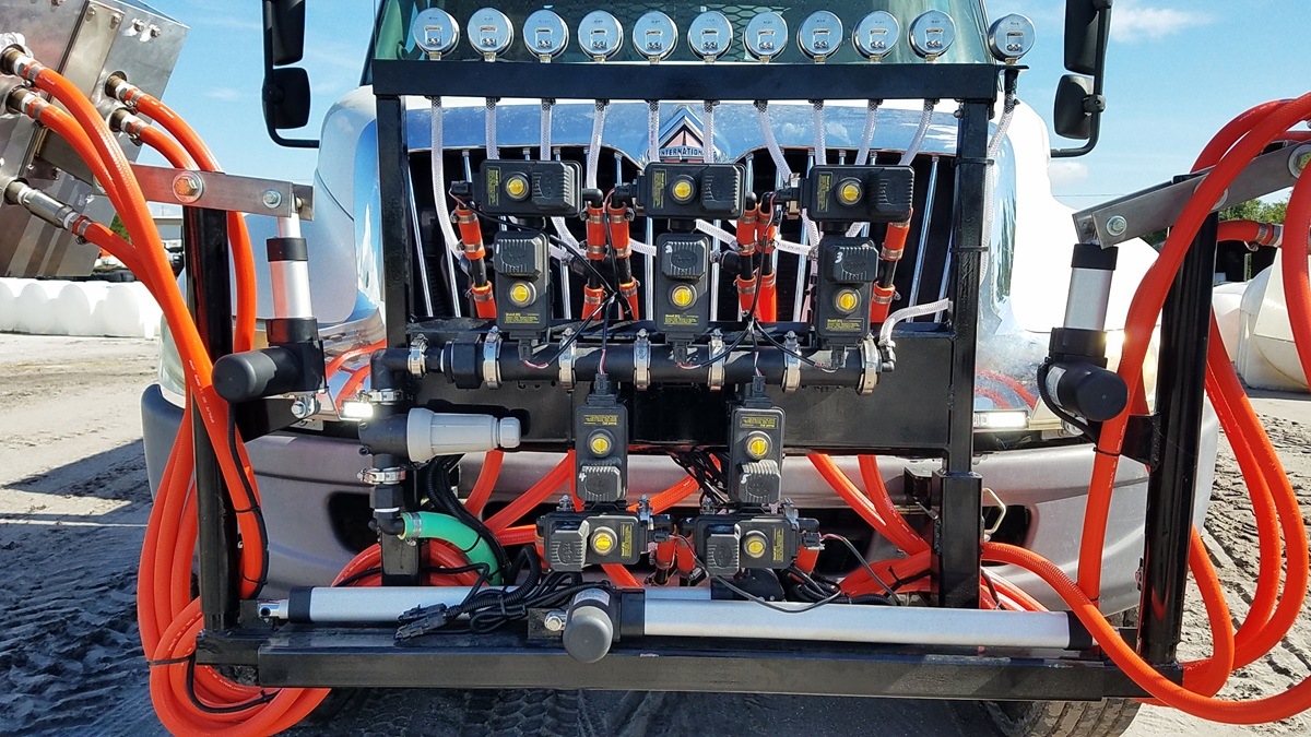 CCI Custom Roadside Spray Trucks Single & Dual Long Reach Boom Options